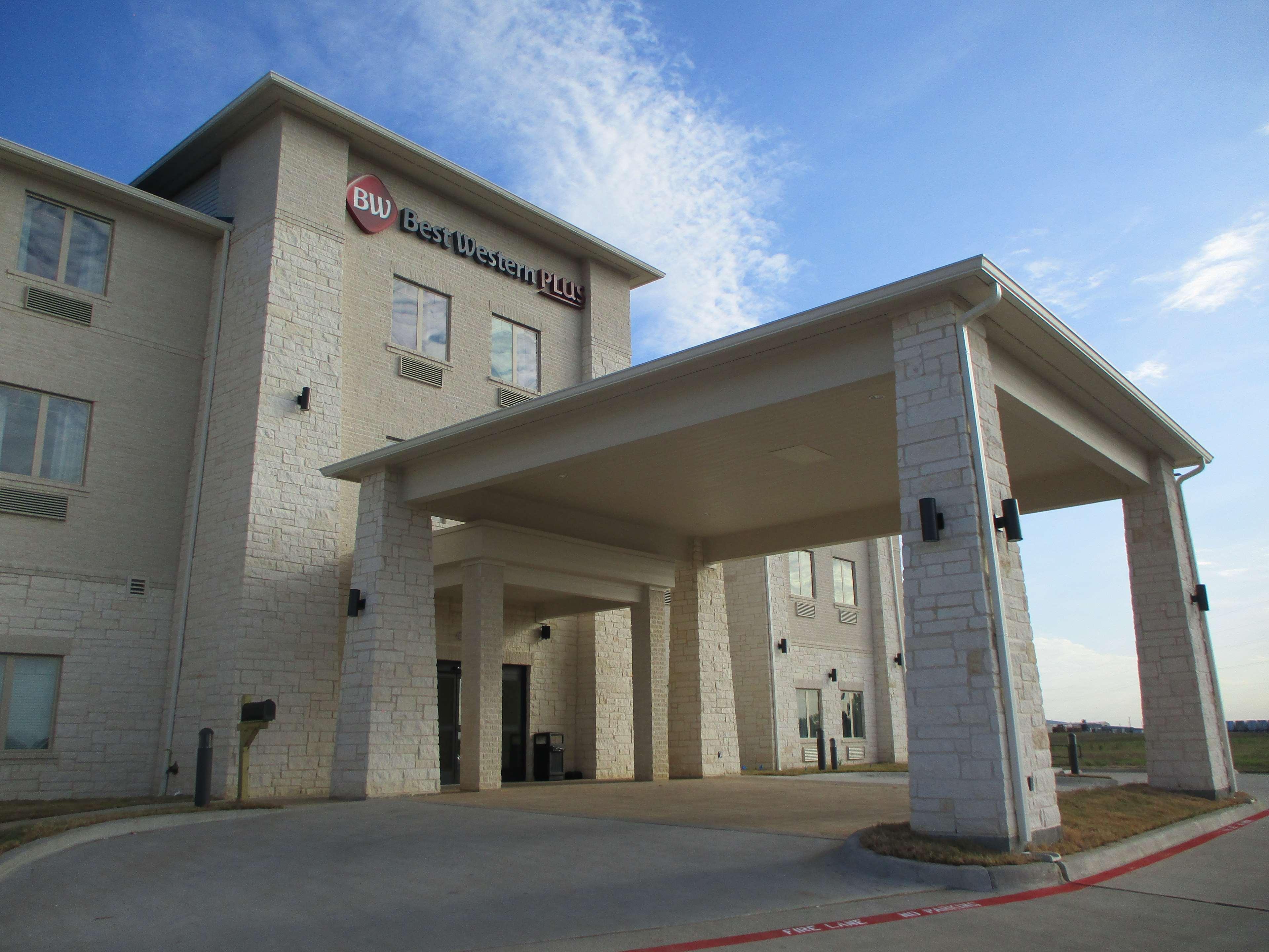 Best Western Plus Wills Point Екстериор снимка